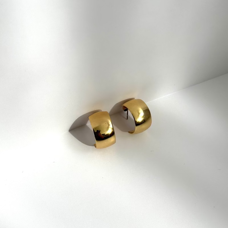 wide chunky hoop earrings