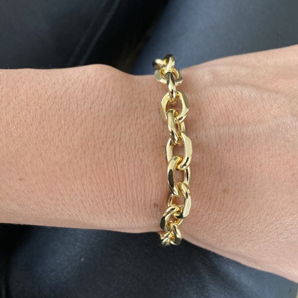 gold link bracelet 